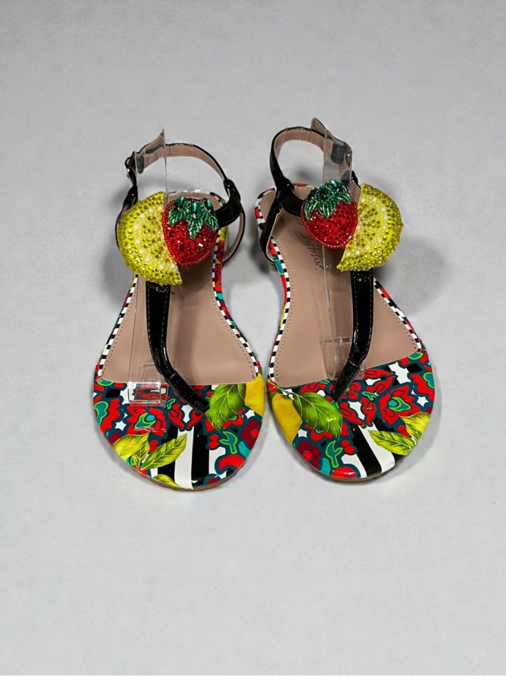 🌻EUC Betsey Johnson Women's Amarita T-Strap Sandals Women's Size 6